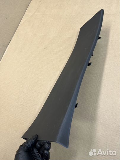 Накладка стойки средней правой Рено Флюенс Меган 3