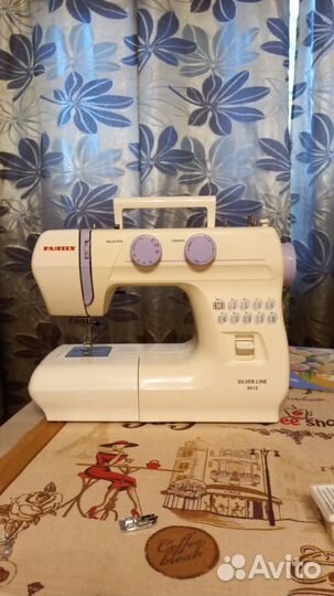 Швейная машина Janome Family SilverLine 3012