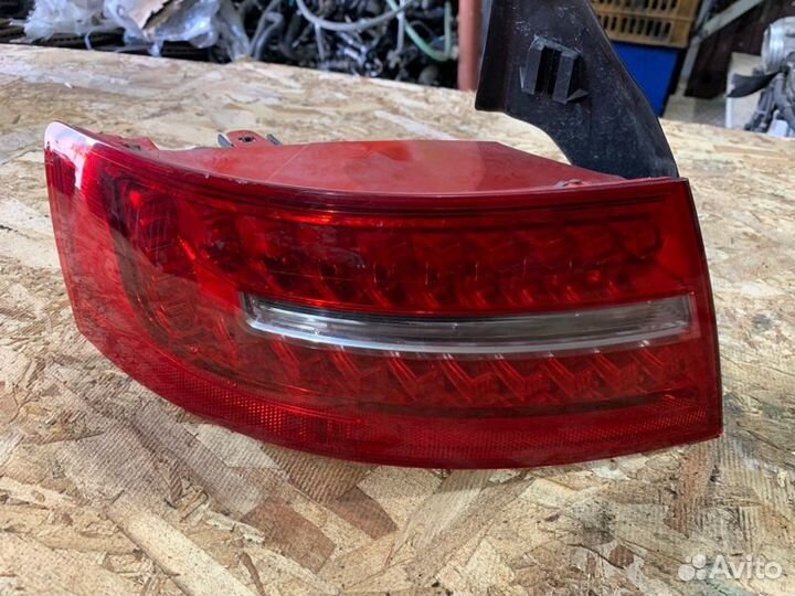 Фонарь задний левый Audi A6 C6 седан 2.8 CCE