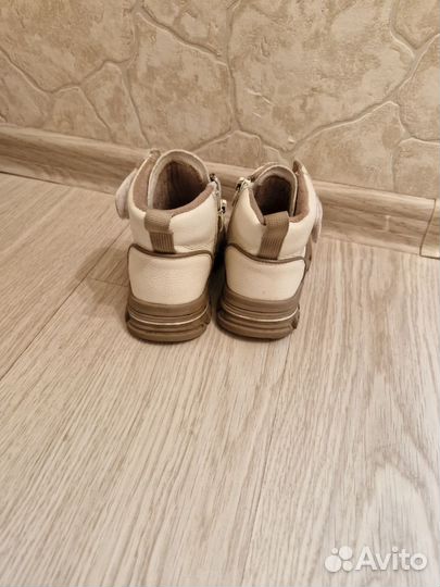 Ботинки демисезонные для девочки 25 размер