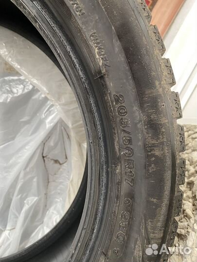 Bridgestone Blizzak VRX2 205/50 R17 93Q