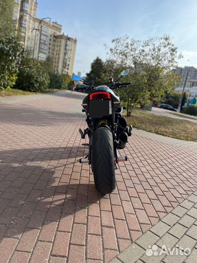 Ducati Monster 937