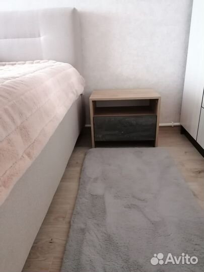 Тумба прикроватная