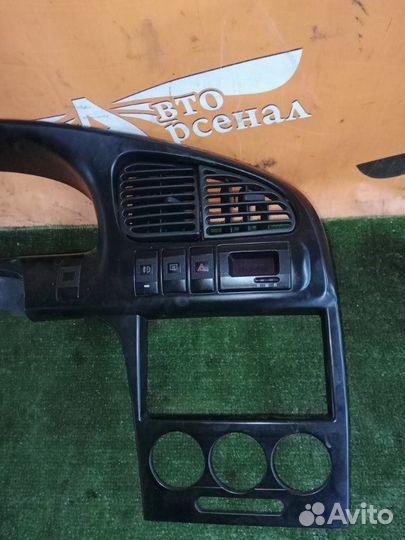 Консоль центральная Kia Spectra S6D 2007