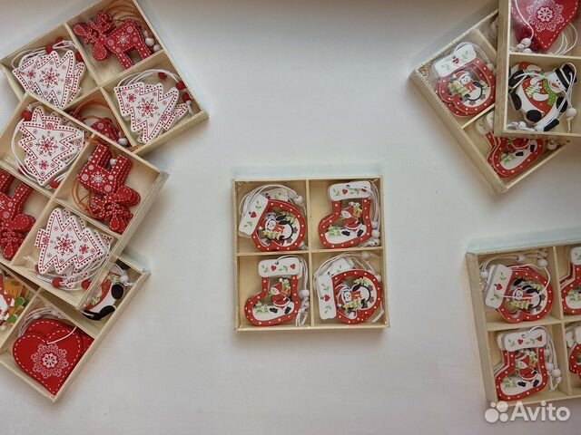 Новогодние игрушки на елку