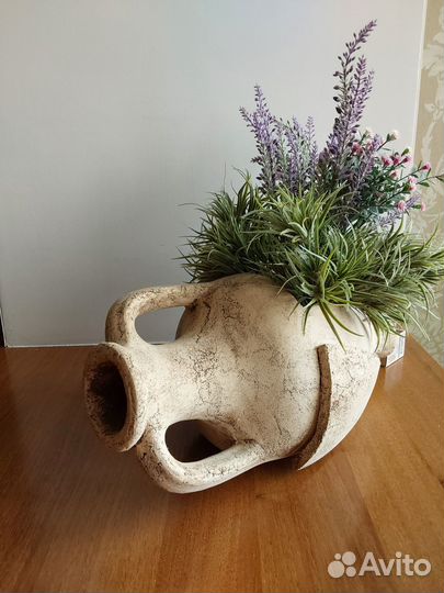 Амфора-вазон-кашпо новая (керамика) с букетом