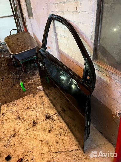 Дверь правая lancer 10