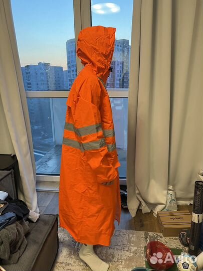 Плащ непродуваемый