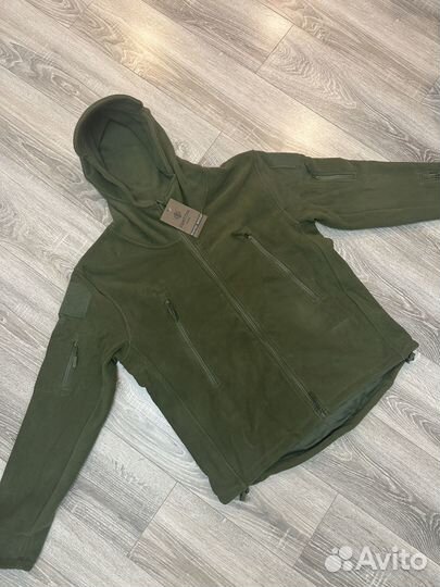 Утепленная куртка с капюшоном 