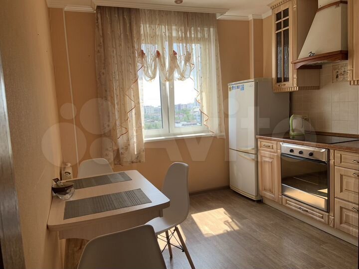 2-к. квартира, 60 м², 9/10 эт.