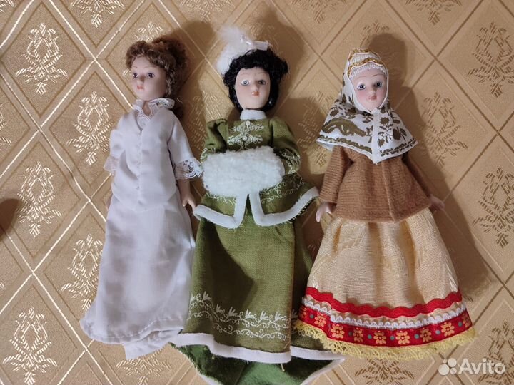 Куклы фарфоровые