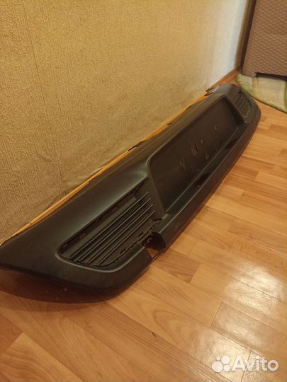 Накладка заднего бампера Пежо 308