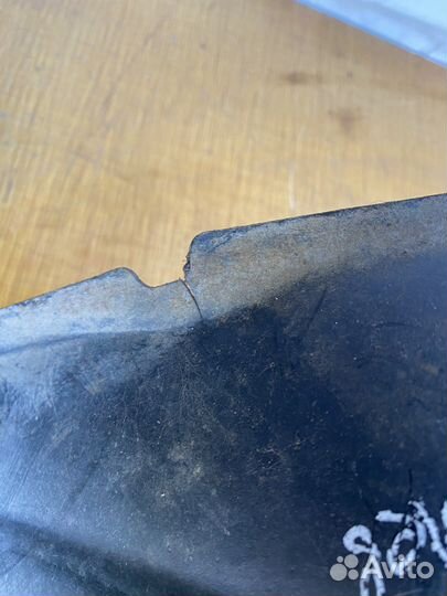 Подкрылок передний левый Легаси BG 5 BD Legacy