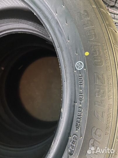 Kumho Ecsta HS52 215/50 R17 95W