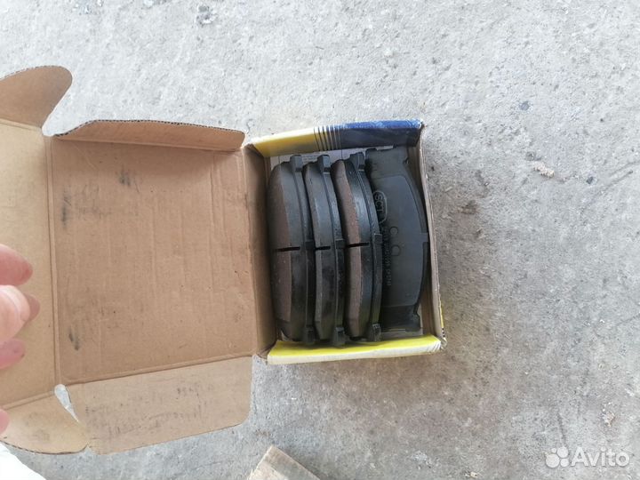 Тормозные колодки передние Ниссан