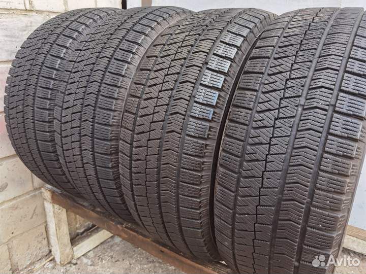 Bridgestone Blizzak VRX2 205/55 R16 97H