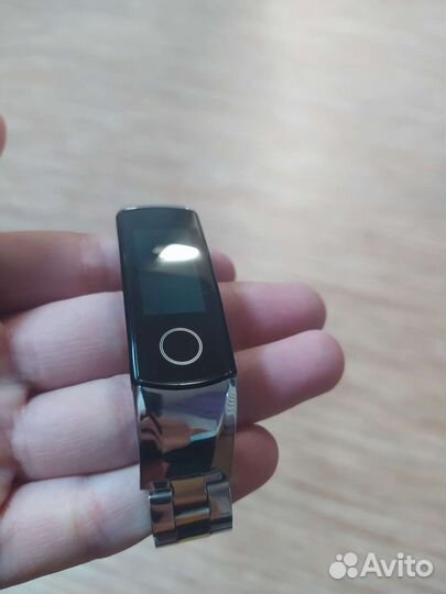 Продам Часы honor band 5