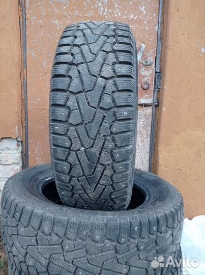 Pirelli Ice Zero 205/60 R16