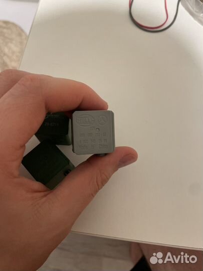 Реле компрессора пневмоподвески mercedes w221