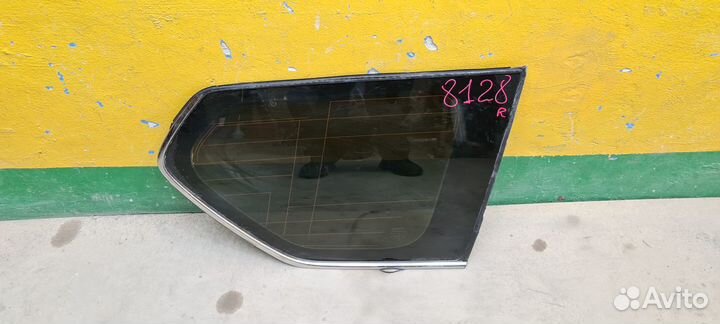 Стекло багажного отделения правое Lexus GX460