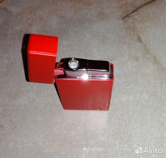 Зажигалка с электроподжигом