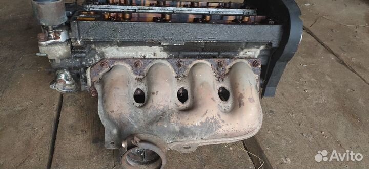 Запчасти с двигателя 2.0 16V EW10j4