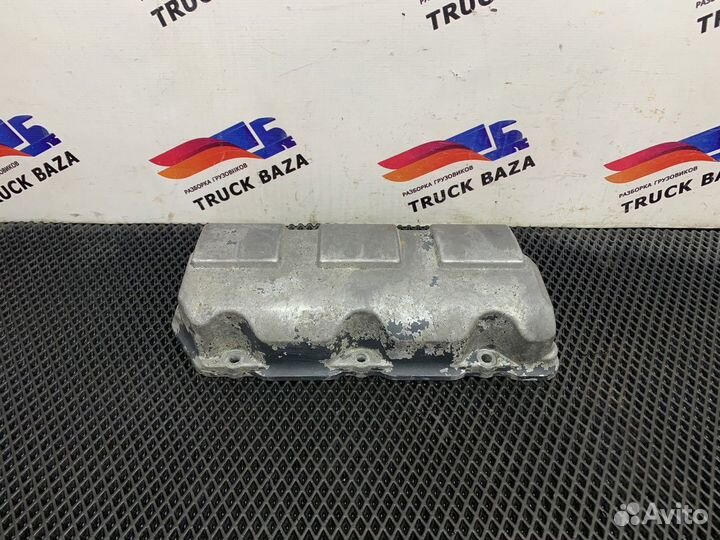 Крышка гбц клапанная Renault Magnum