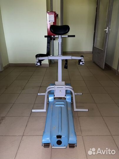 Подъемник лестничный унуниверсальный гусеничный