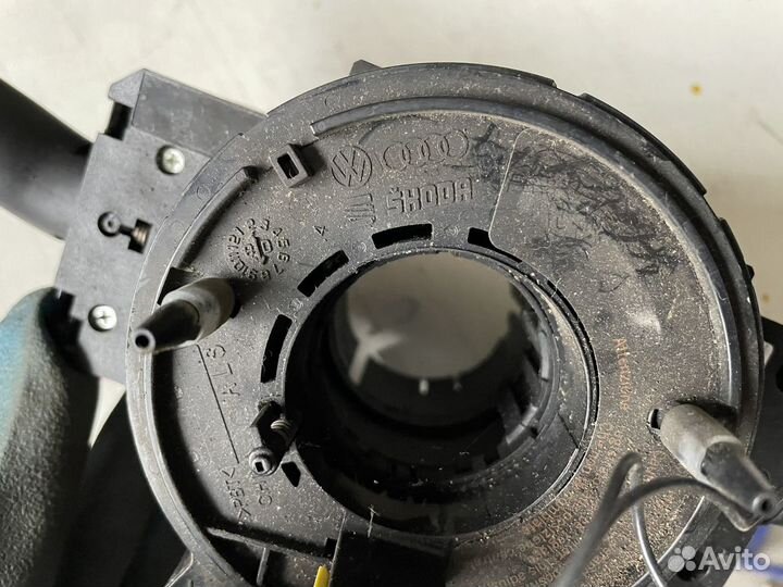 Переключатель подрулевой в сборе Skoda Octavia A 4