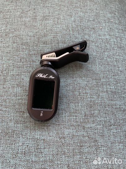 Тюнер для гитары