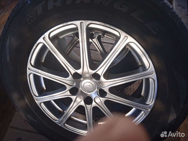 Triangle AdvanteX SUV TR259 235/65 R17 19E