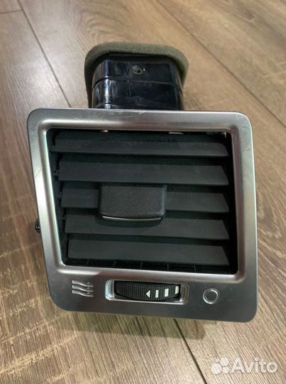 Дефлектор салонный передний левый Land Rover Range