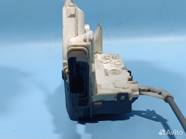 Замок двери передний левый для Peugeot 301