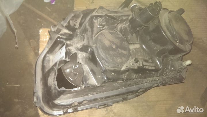 Фара правая Renault Duster