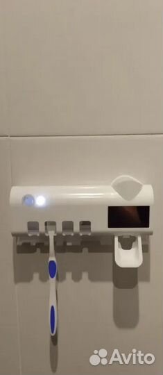 Держатель для зубных щёток