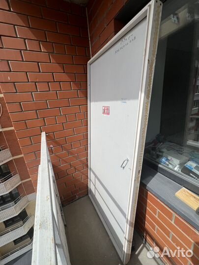 Дверь входная деревянная с коробкой бу