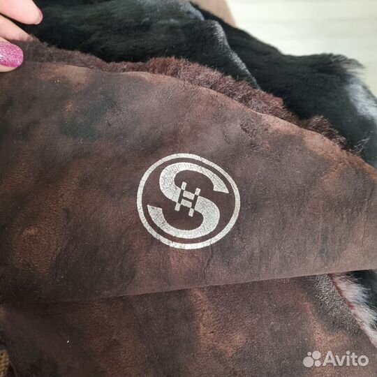 Мех натураньный. Шкурки. Черные