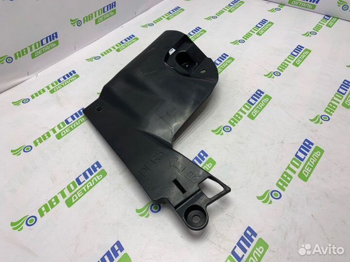 Защита днища кузова задняя правая Mazda Cx-30