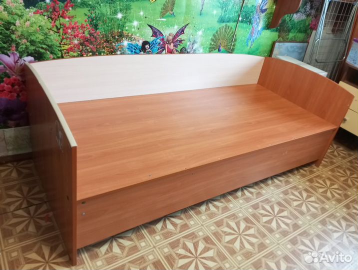 Кровать односпальная