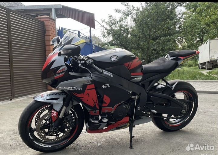 Honda cbr 1000rr