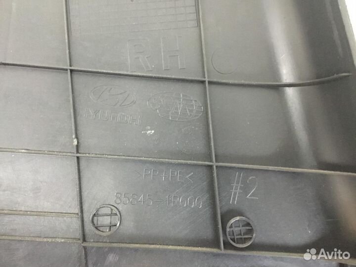 Обшивка средней стойки правая Hyundai Solaris 2010