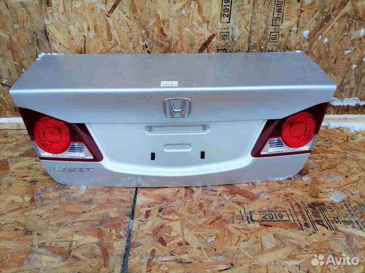 Крышка багажника Honda Civic 4D FD