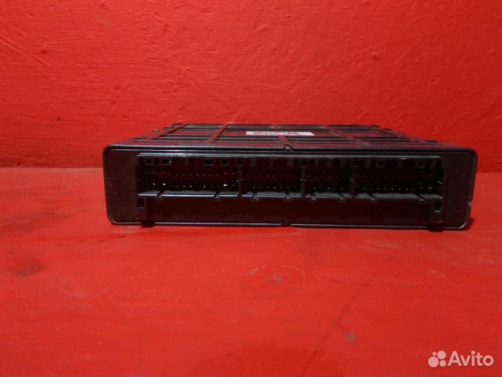 Блок управления двигателем Митсубиси Лансер 9