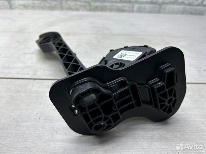 Педаль газа Ford Transit Custom