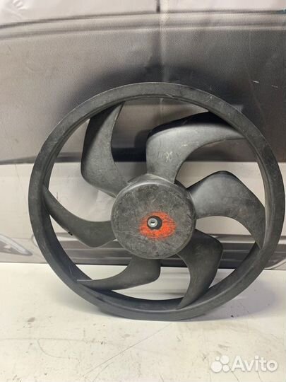 Крыльчатка радиатора Peugeot 308