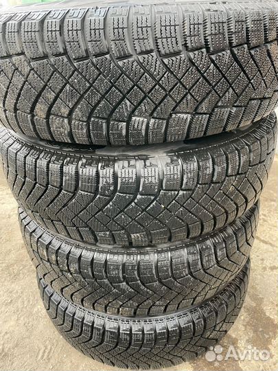 Pirelli Ice Zero FR 185/65 R15 92T