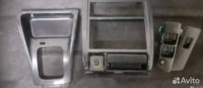 Продам накладки на форестер SF5