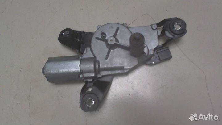 Двигатель стеклоочистителя задний Mitsubishi Colt