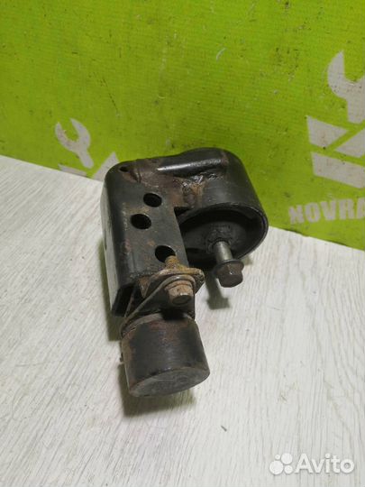 Опора двигателя правая Хендай Акцент 2