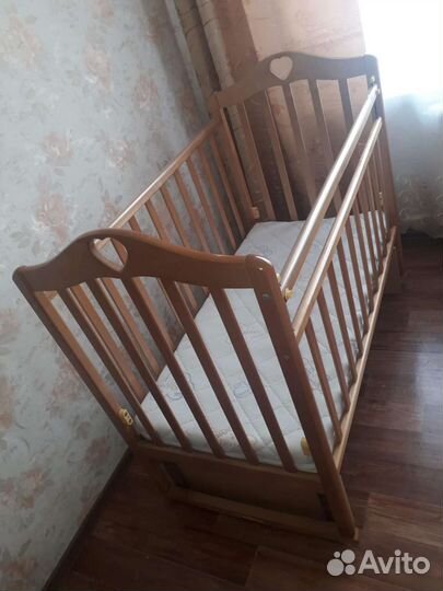 Детская кровать с матрасом